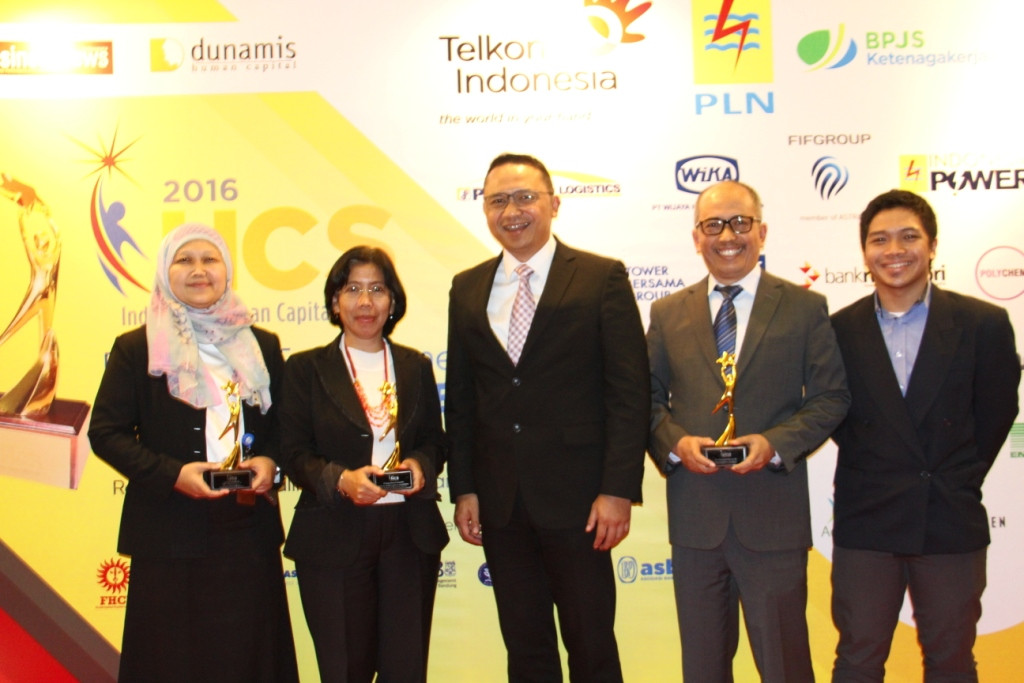 WIKA Achieves 3 Awards on Indonesia Human Capital Study 2016 Image