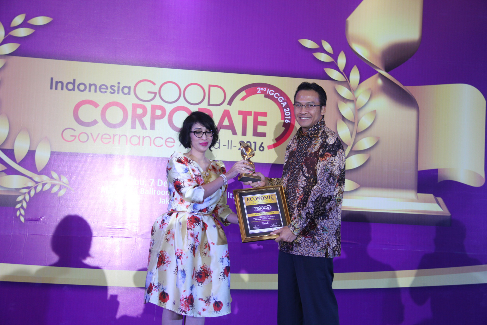 WIKA Raih Top 2 Indonesia Good Corporate Governance Award â€“ II â€“ 2016 Image