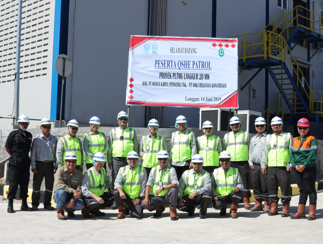 WIKA Management Praises the Solidarity and Passion of the 20 MW PLTMG Project Team in QSHE Patrol Image