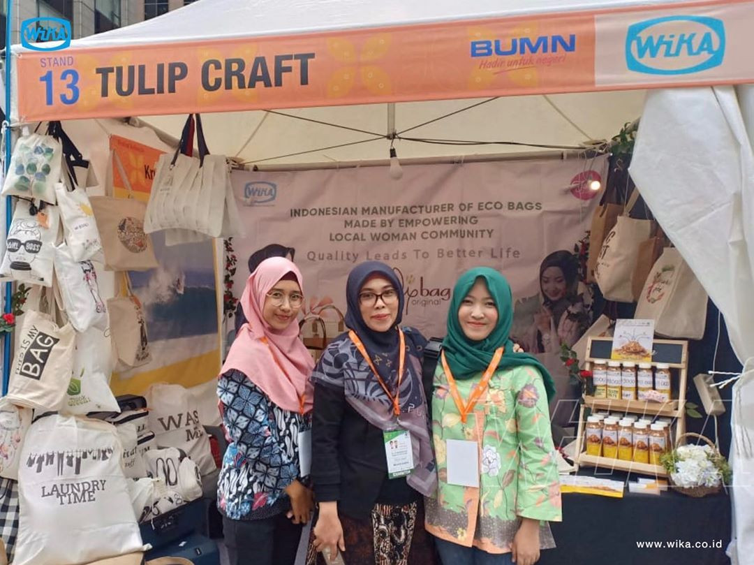 WIKAs fostered Small Middle Enterprise showcase superior products at the Indonesian Festival in Sout Image