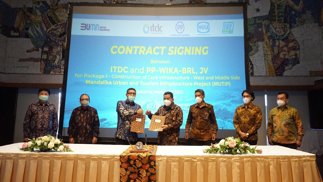 JV WIKA-PP BRL Signs the Mandalika Urban and Tourism Infrastructure Development Contract Image