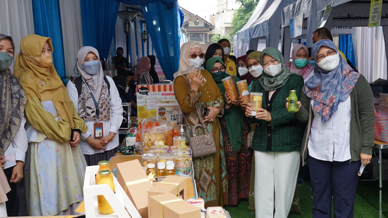 Support UMK Bangkit Lewati Pandemi, WIKA Helat Ceria Bazar Ramadan Image
