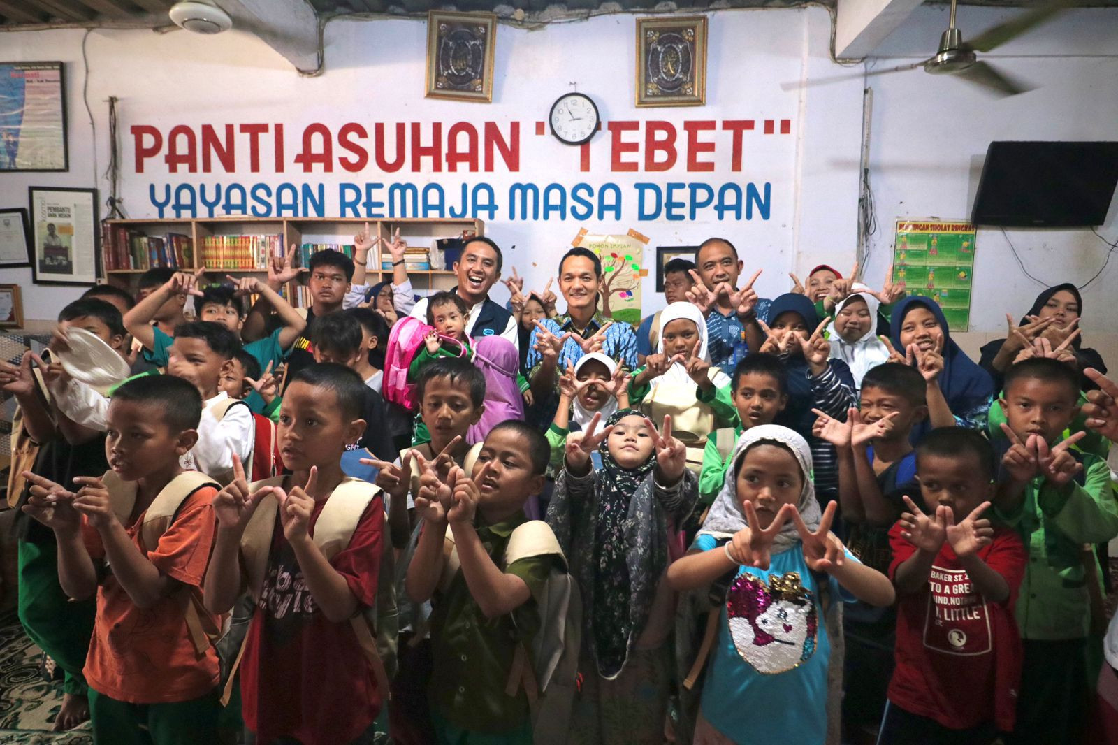 WIKA Dukung Pendidikan Anak Panti Asuhan Remaja Masa Depan Tebet Image