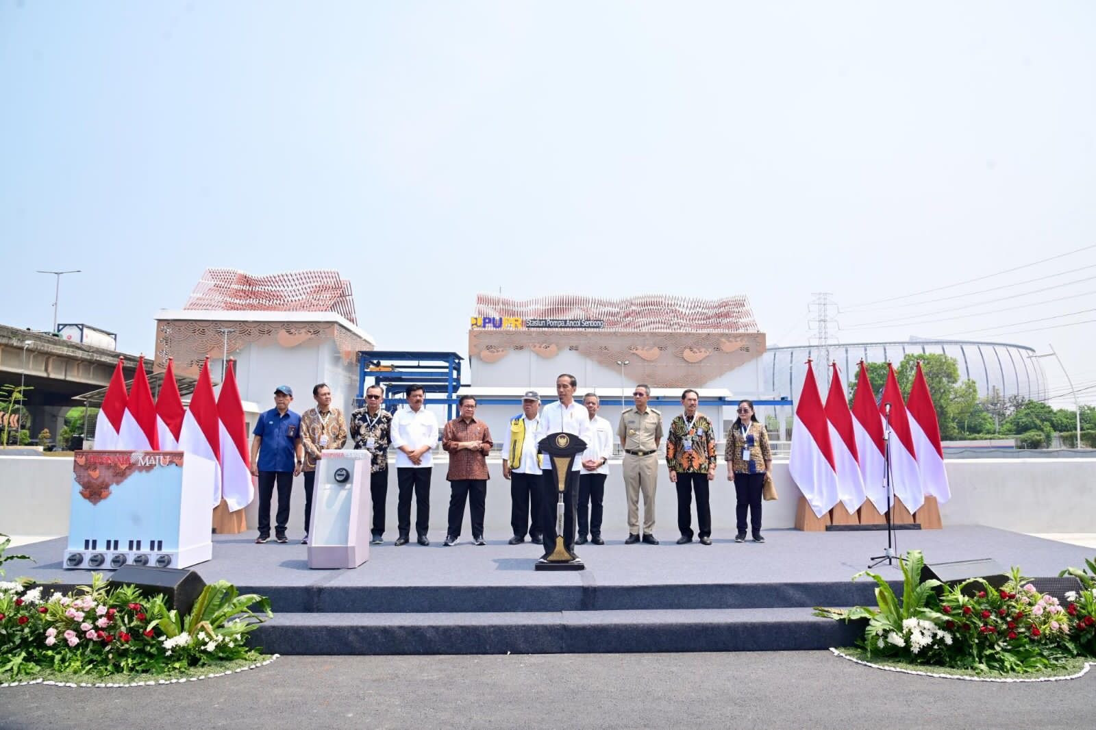 Presiden Jokowi Resmikan Stasiun Pompa Sentiong - Ancol Image