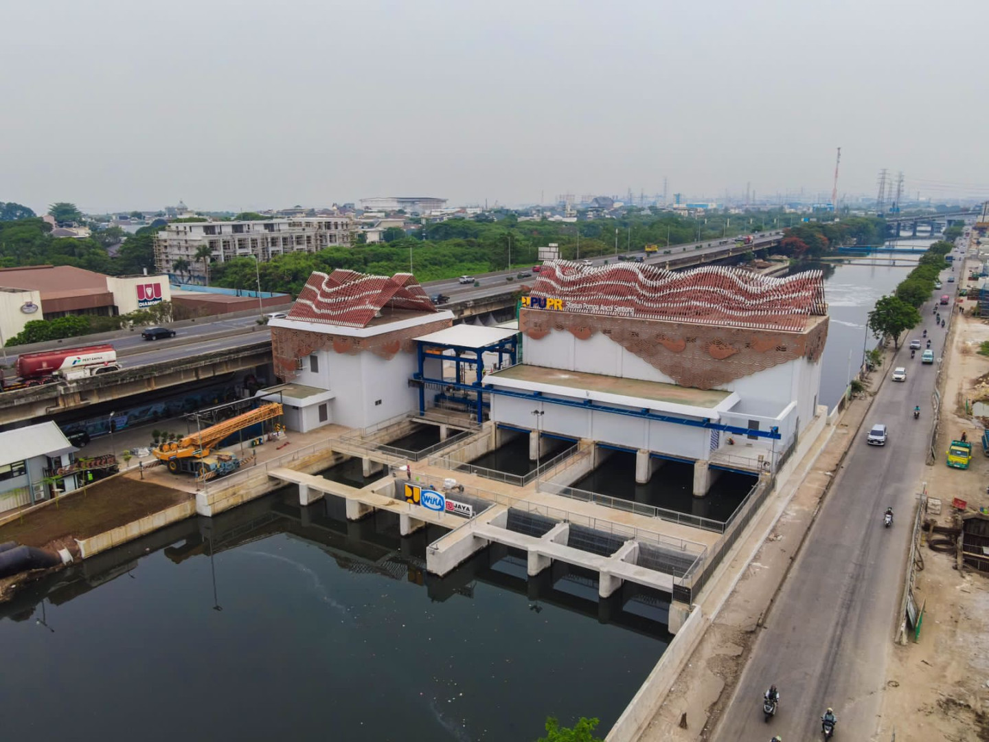 Presiden Jokowi Resmikan Stasiun Pompa Sentiong - Ancol Image