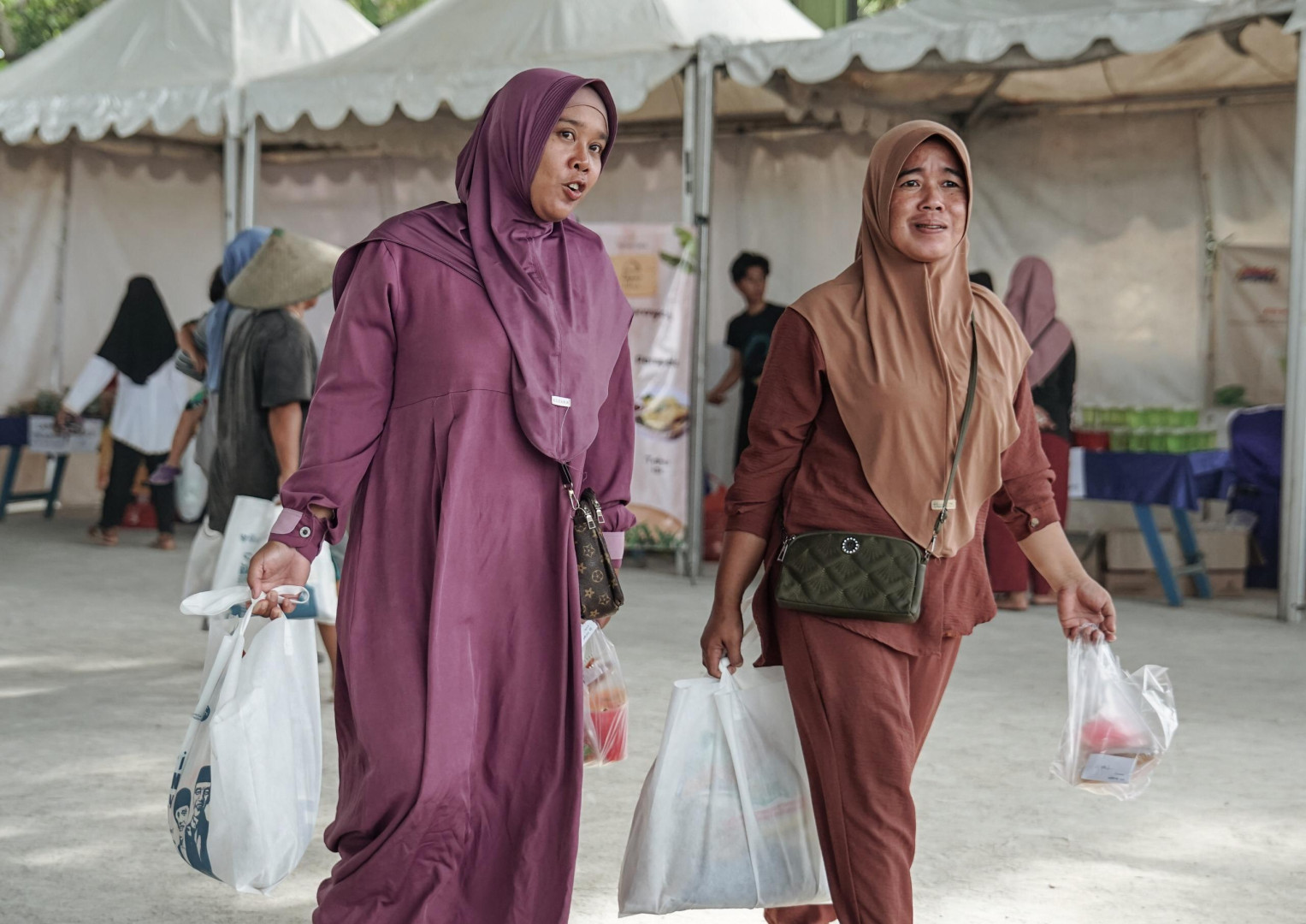 WIKA Gelar Pasar Sembako Murah di IKN Image