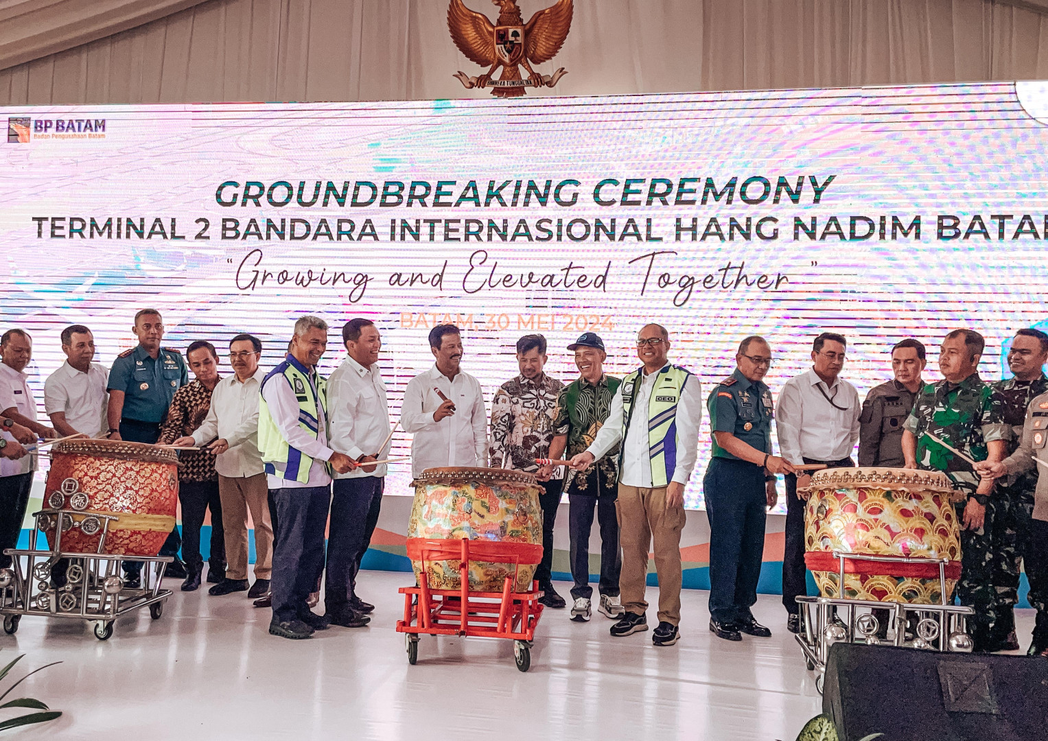 Secures New Contracts Worth IDR 5.5 Trillion, WIKA Begins Construction of Terminal 2 Hang Nadim International Airport Image