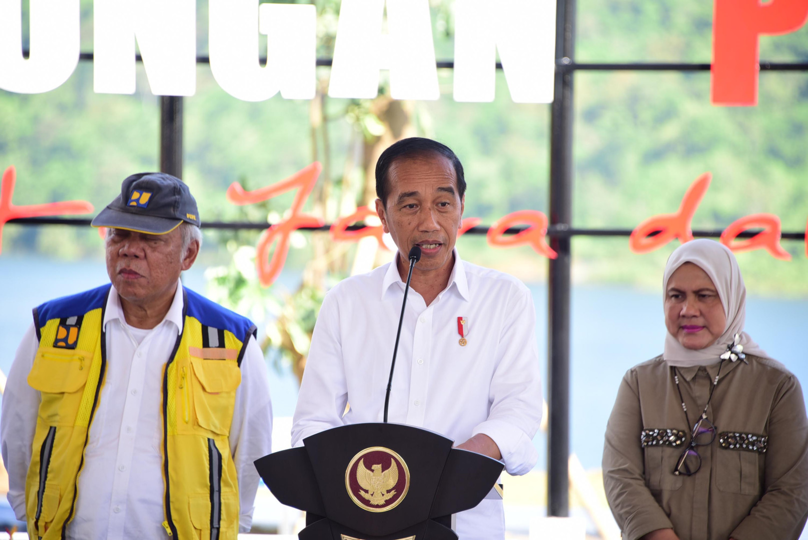 Presiden RI Joko Widodo Resmikan Bendungan Pamukkulu Image